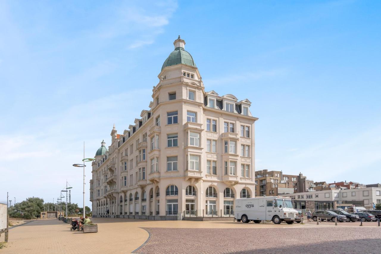 Palace Style App In A Unique Building Apartment